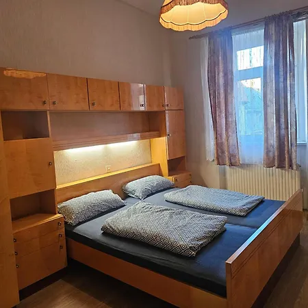 דירה Fuer Familien, Montagen Arbeiter, Und Und Und, Sweet Rosswein