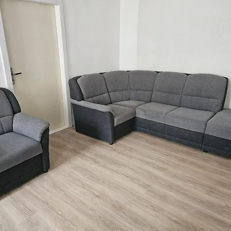 Fuer Familien, Montagen Arbeiter, Und Und Und, Sweet Rosswein