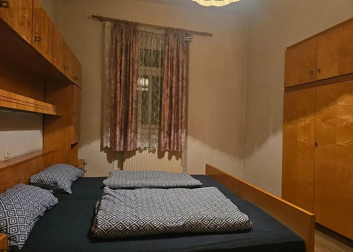 Fuer Familien, Montagen Arbeiter, Und Und Und, Sweet Apartament *