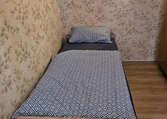 Fuer Familien, Montagen Arbeiter, Und Und Und, Sweet Apartment Rosswein